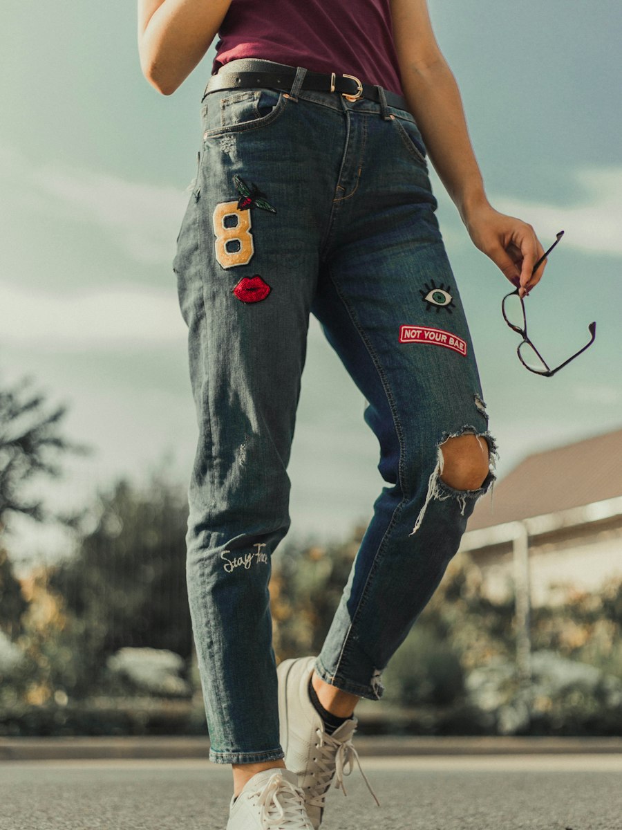 Straight-leg denim in indigo