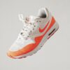 Runner in white and coral